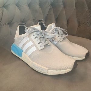 SOLD 💧 Adidas NMD 👟